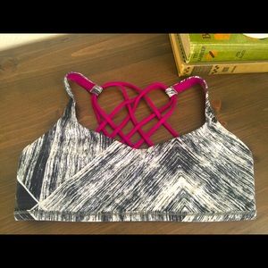 🌺 Lululemon Free To Be Wild Bra 🌺